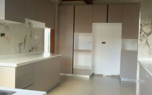 4 Bedroom Villas Windsor