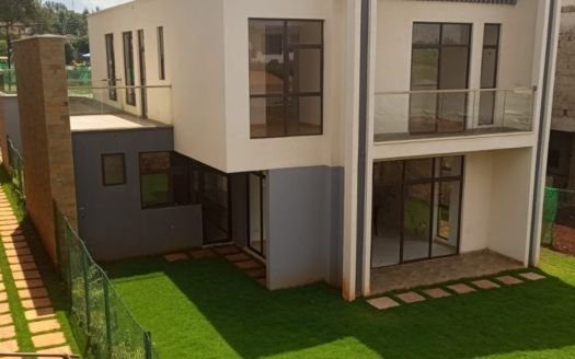 4 Bedroom Villas Windsor