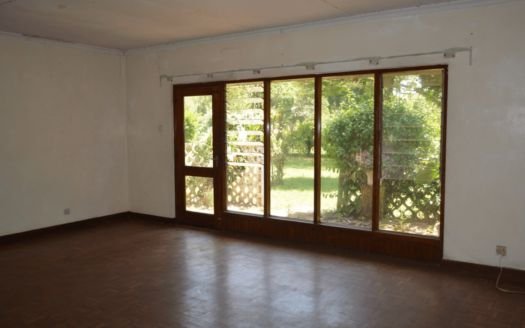3 bedroom Bungalow for Rent along Mzima Springs.